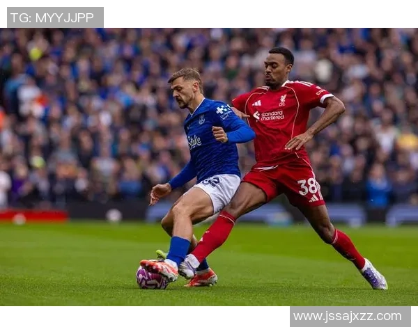 曼联主场迎战加的夫城全场精彩回顾与战术分析